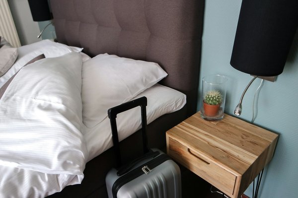 En quoi la table de chevet industrielle se distingue ?