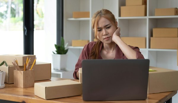 Boite de rangement de bureau : optimisez votre espace de travail
