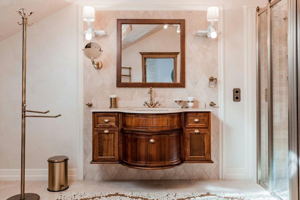 Trouver la poubelle parfaite pour votre salle de bain en 2025